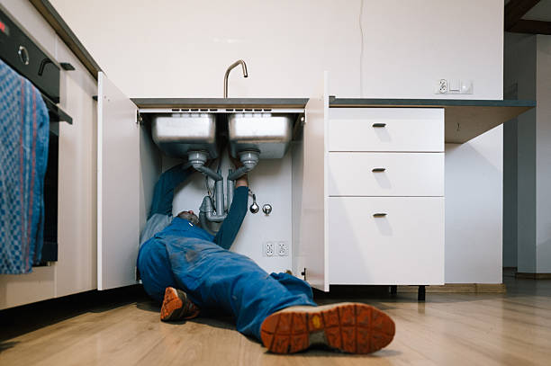 Professional Leak Detection technician working in Cumberland, RI